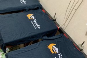 Sablon Kaos Katun Combed: Pilihan Terbaik untuk Kenyamanan dan Kualitas