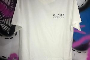 Teknik Sablon Plastisol untuk Kaos Custom dengan Logo Detail