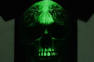 Sablon Glow in the Dark: Solusi Unik untuk Kaos Event Malam