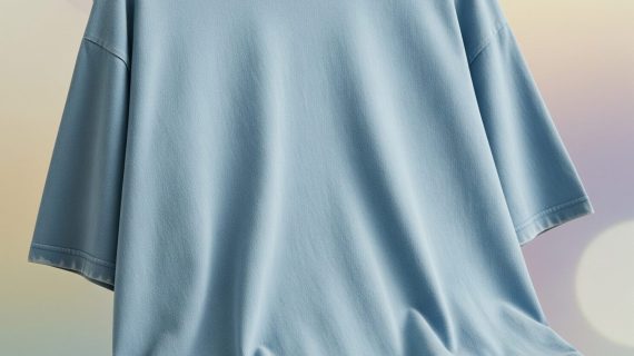 Tren Kaos Oversized dengan Desain Minimalis yang Sedang Viral