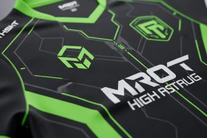 Model Jersey Custom dengan Desain Cutting Unik untuk Tim Esports