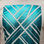 Bikin Kaos Anti Mainstream! Sablon Polyflex Metallink, Warna Berkilau untuk Kaos Custom