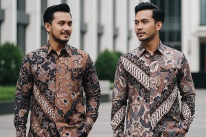 Gaya Maksimal! Intip Trend Model Kemeja Pria dari Konveksi yang Bikin Penampilanmu Kekinian