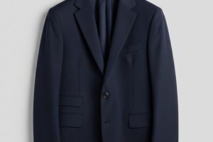 Profesional & Kekinian! 10 Ide Seragam Kemeja Blazer Kantor yang Bikin Tampilan Timmu Makin Modern