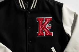 Tampil Ala Kampus! Jasa Bordir Logo di Jaket Varsity, Kualitas Terbaik untuk Identitasmu