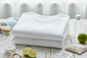 Kaos Putih Anda Cepat Menguning? 5 Tips Rahasia Mencuci dan Menyimpan Kaos Putih Agar Tetap Bersih dan Cerah